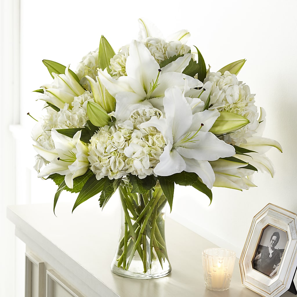 Compassionate Lily Bouquet – CARLSON & CO, Springfield GA