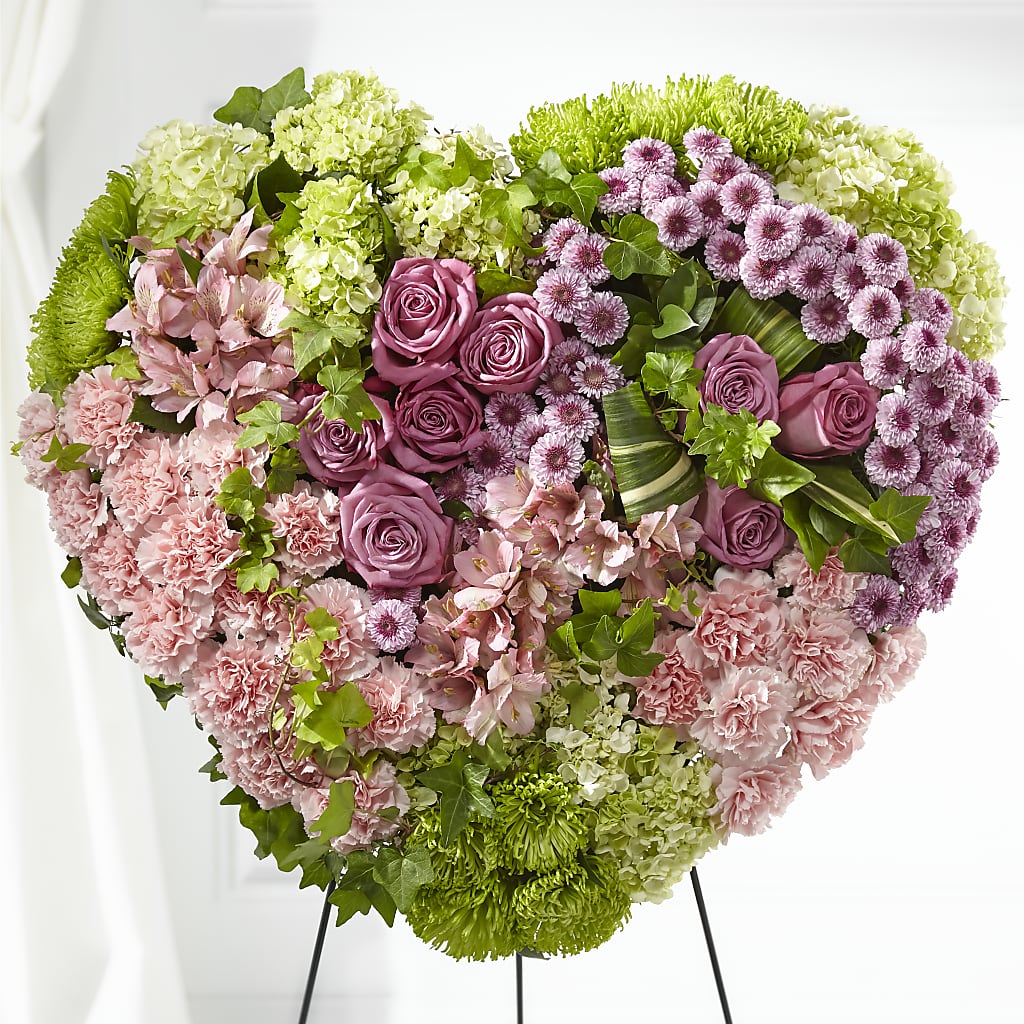 Heartwarming Standing Heart – CARLSON & CO, Springfield GA