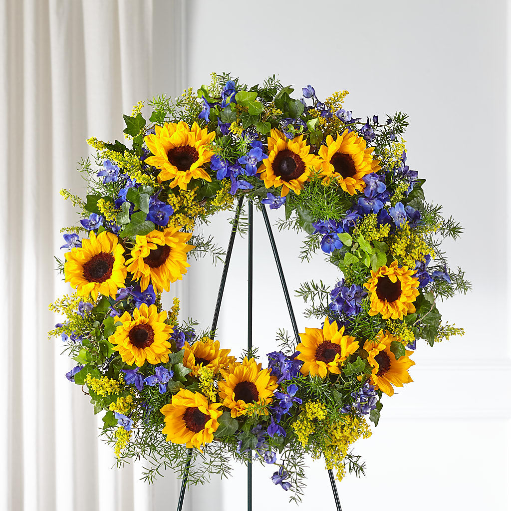 Bright Rays Wreath – CARLSON & CO, Springfield GA