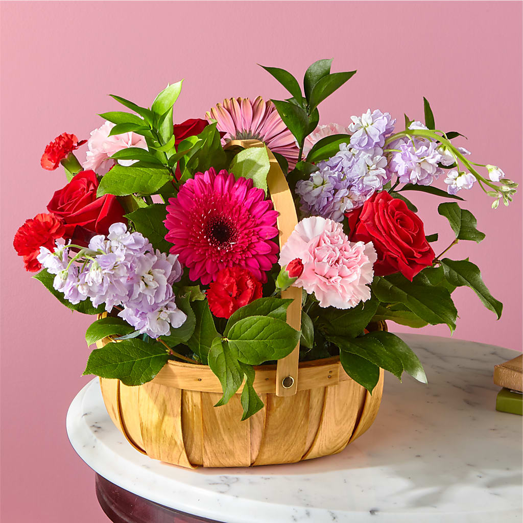 Pink Picnic Basket – CARLSON & CO, Springfield GA