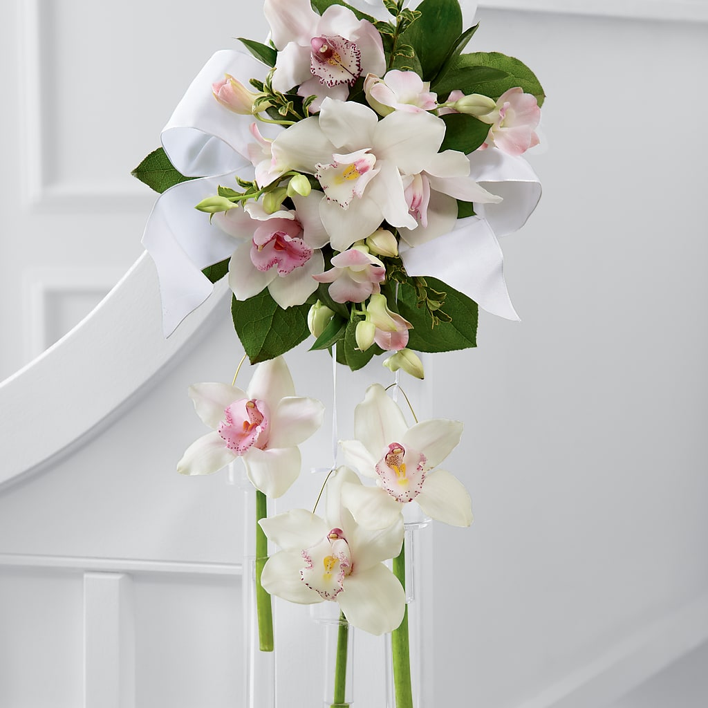 Perfect Entrance Pew Arrangement – CARLSON & CO, Springfield GA