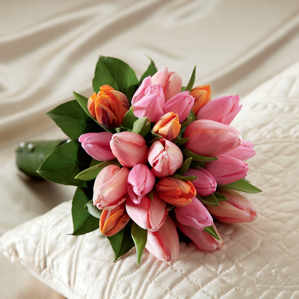 Embraceable Bouquet – CARLSON & CO, Springfield GA