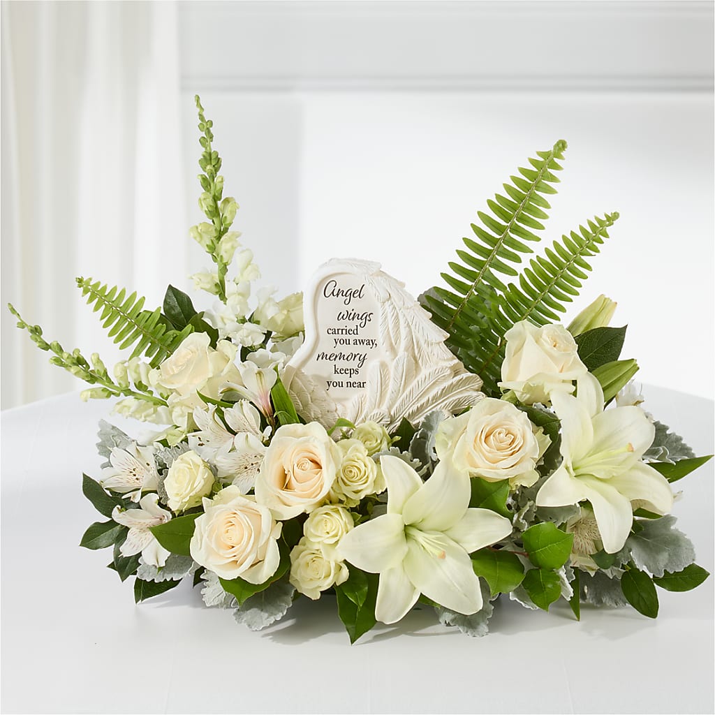 Holding You Close Arrangement – CARLSON & CO, Springfield GA
