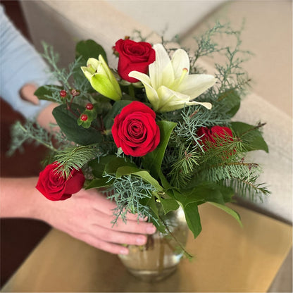 Glittering Lights Bouquet – CARLSON & CO, Springfield GA