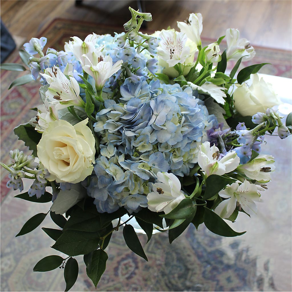 Clear Skies Bouquet – CARLSON & CO, Springfield GA