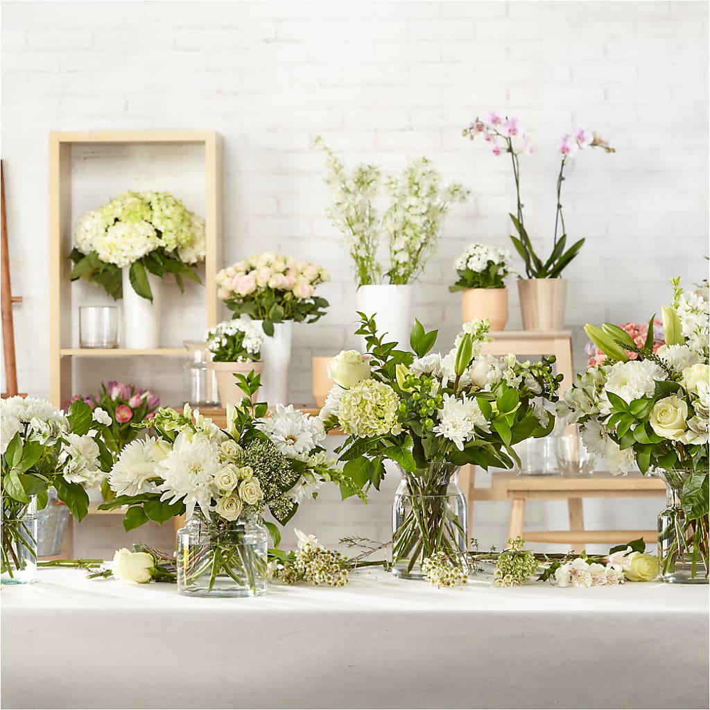 Classic Ivory – A Florist Original – CARLSON & CO, Springfield GA