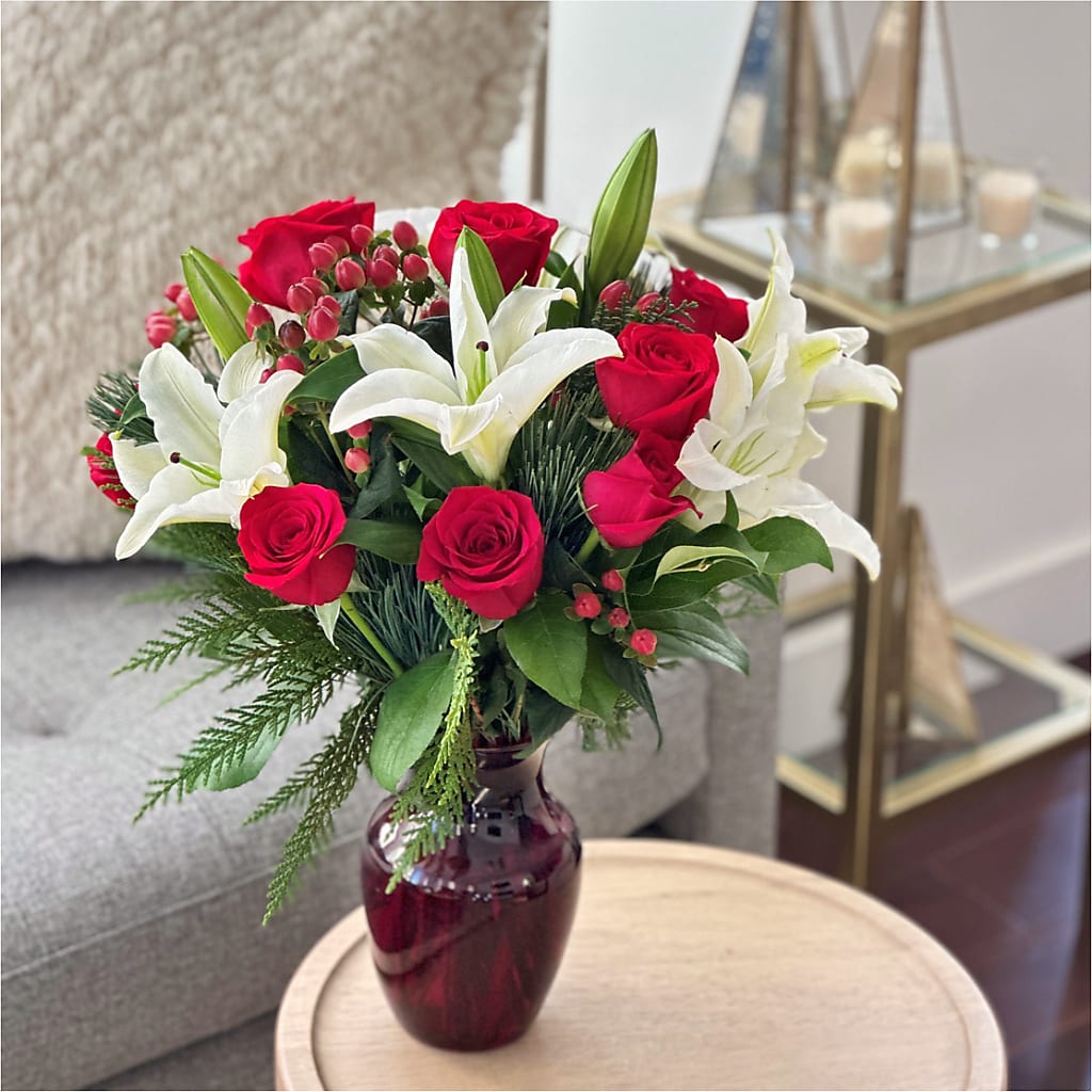 Evergreen Delight Bouquet – CARLSON & CO, Springfield GA