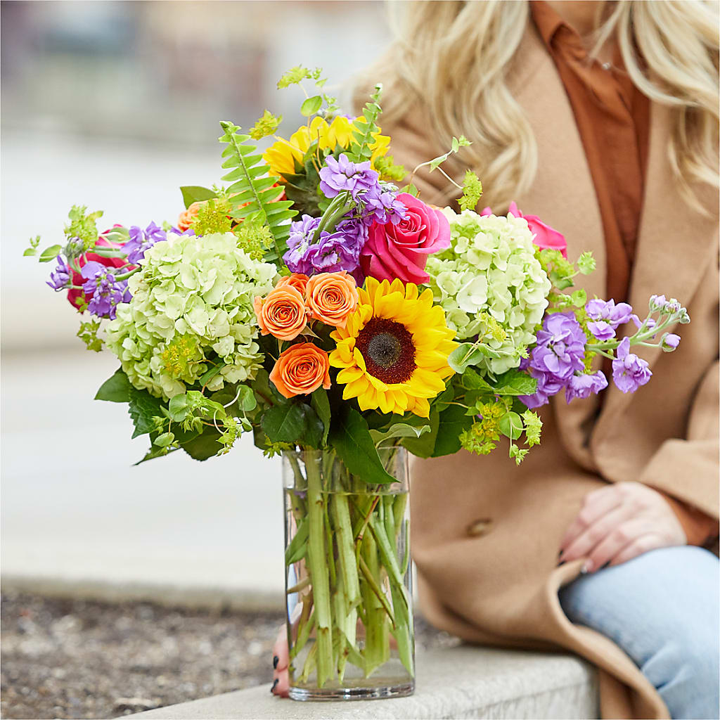 Vibrant Greetings Bouquet – CARLSON & CO, Springfield GA