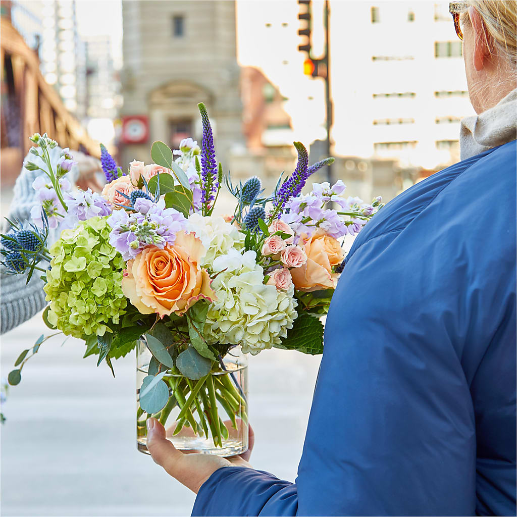 Porch Swing Bouquet – CARLSON & CO, Springfield GA