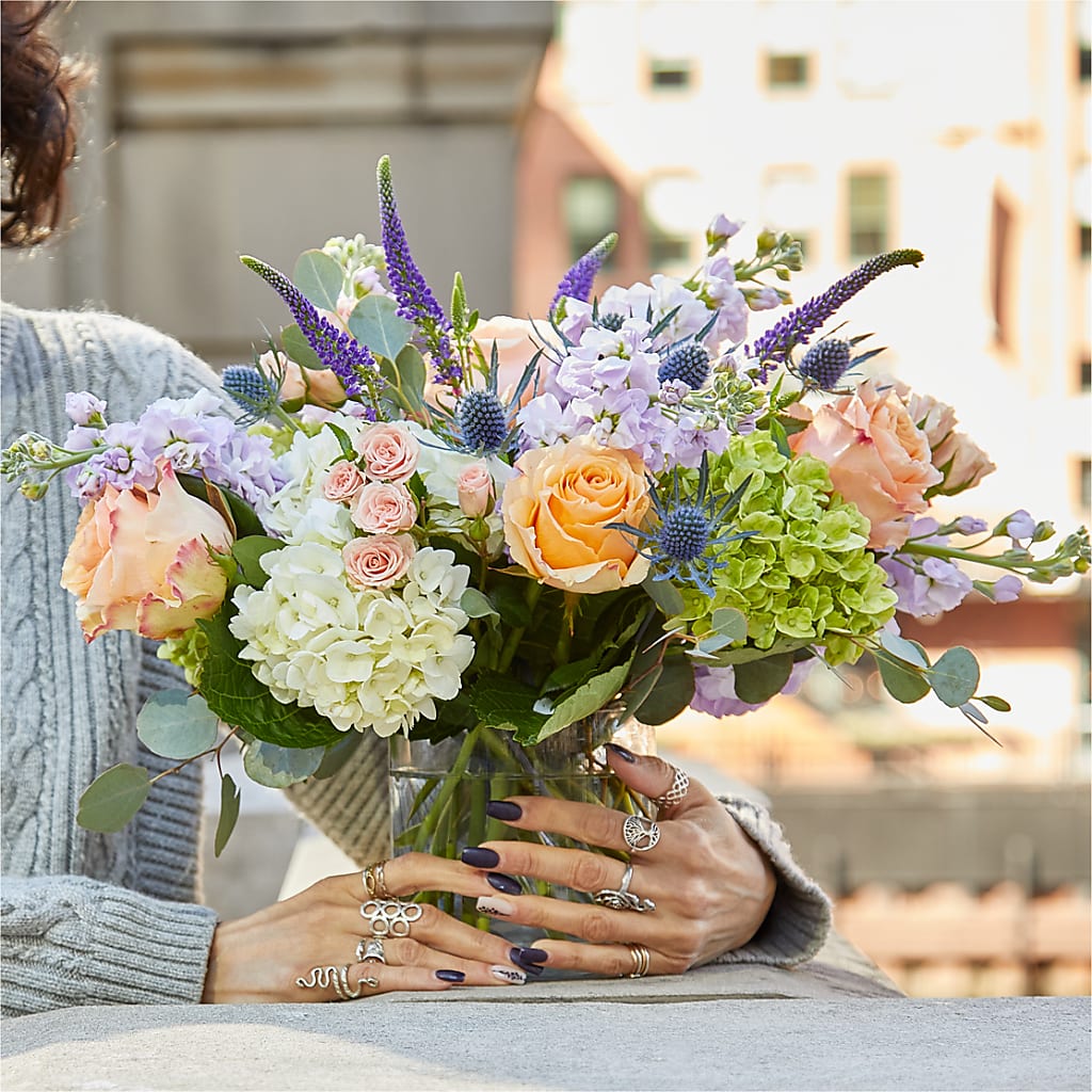 Porch Swing Bouquet – CARLSON & CO, Springfield GA