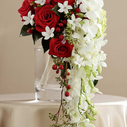 Here Comes the Bride Bouquet – CARLSON & CO, Springfield GA